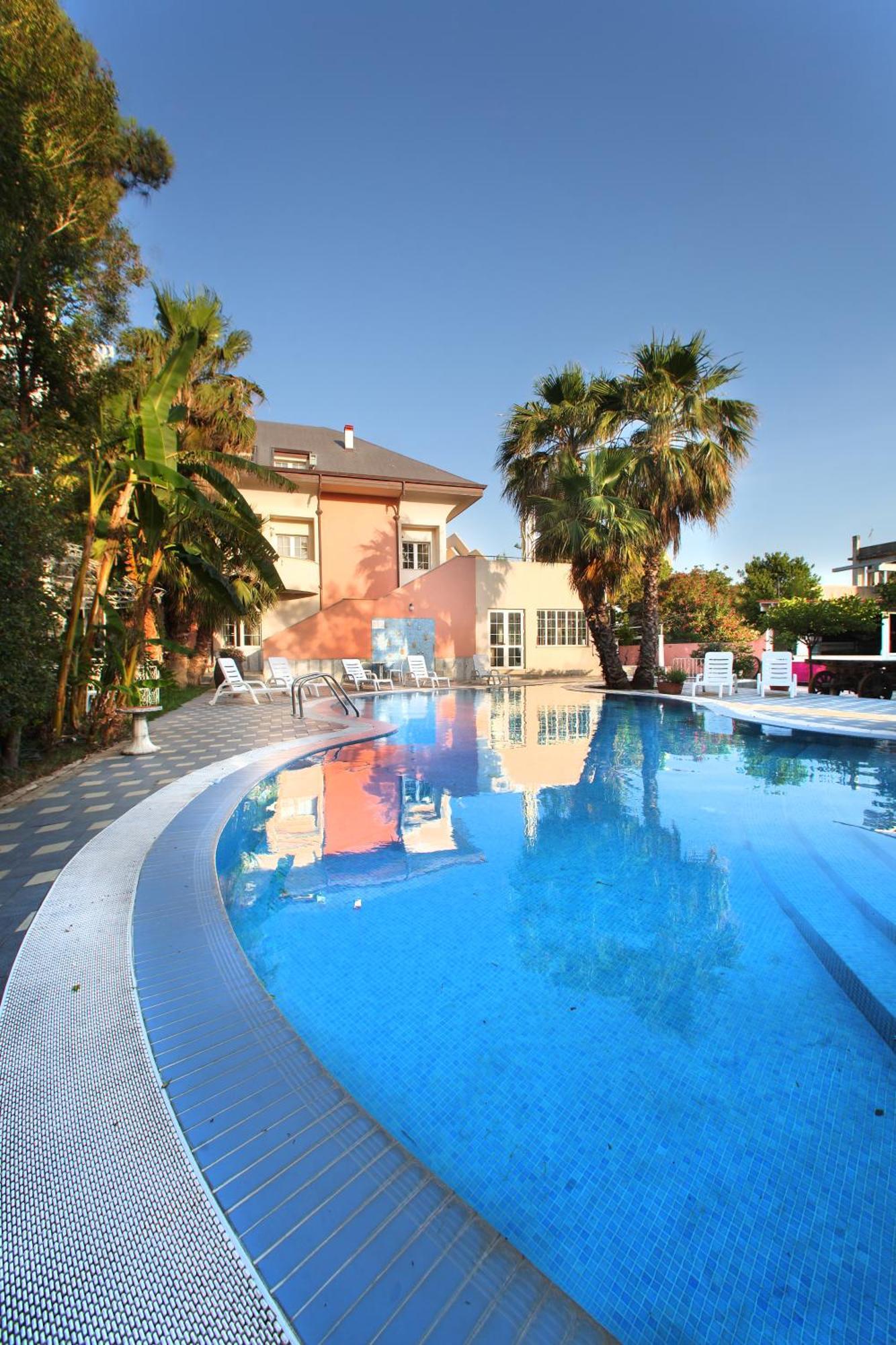 Regent Beach Hotel & Apartments Reggio di Calabria Exteriör bild