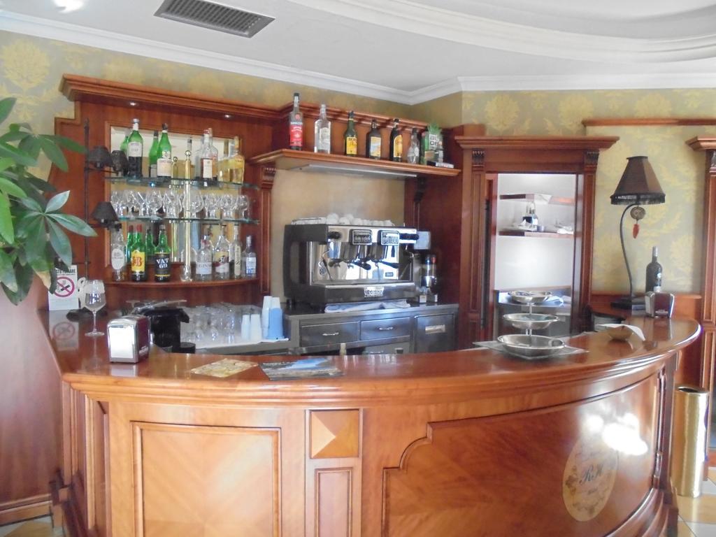 Regent Beach Hotel & Apartments Reggio di Calabria Exteriör bild
