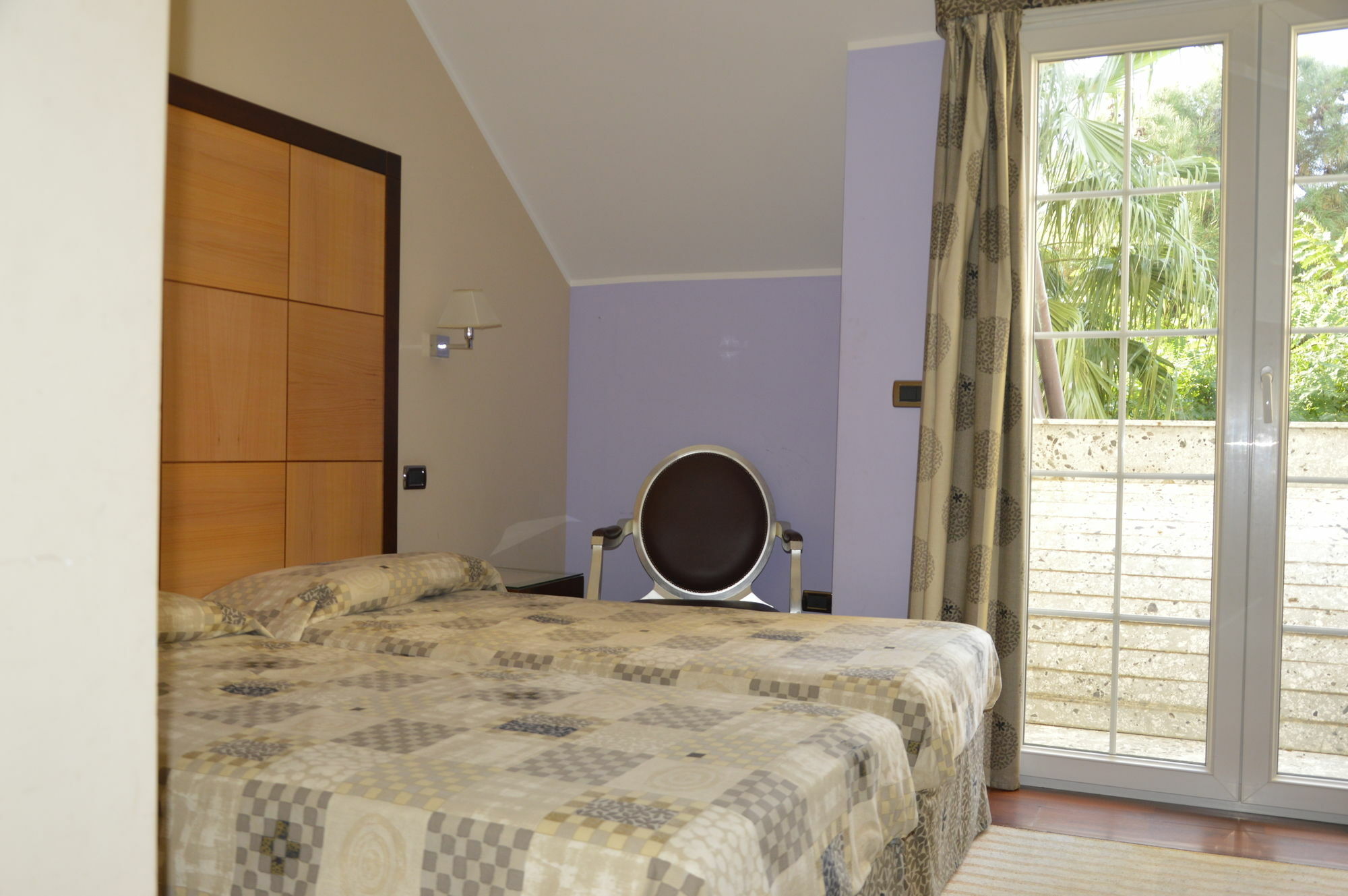 Regent Beach Hotel & Apartments Reggio di Calabria Exteriör bild